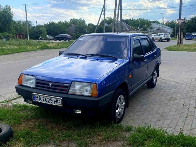 Синий ВАЗ 21099, объемом двигателя 1.6 л и пробегом 220 тыс. км за 1850 $, фото 1 на Automoto.ua