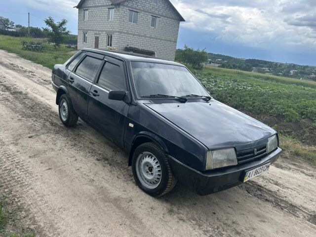 Синий ВАЗ 21099, объемом двигателя 1.6 л и пробегом 220 тыс. км за 1150 $, фото 1 на Automoto.ua