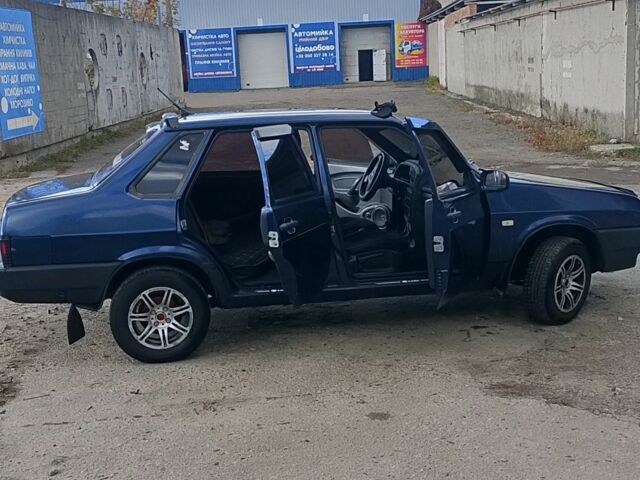 Синій ВАЗ 21099, об'ємом двигуна 1.6 л та пробігом 100 тис. км за 2000 $, фото 1 на Automoto.ua