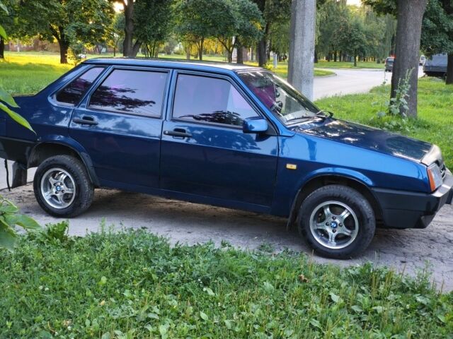 Синий ВАЗ 21099, объемом двигателя 1.6 л и пробегом 212 тыс. км за 2703 $, фото 1 на Automoto.ua