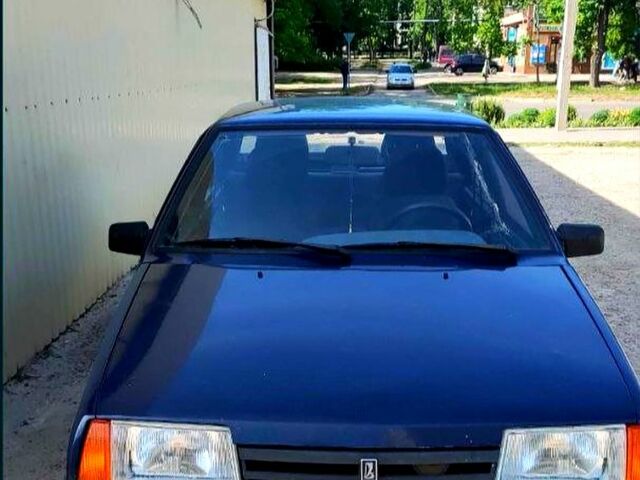 Синий ВАЗ 21099, объемом двигателя 1.6 л и пробегом 130 тыс. км за 2000 $, фото 1 на Automoto.ua