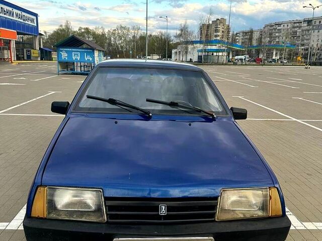 Синий ВАЗ 21099, объемом двигателя 1.6 л и пробегом 350 тыс. км за 1950 $, фото 1 на Automoto.ua