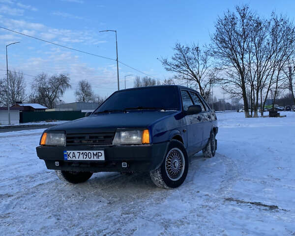 Синий ВАЗ 21099, объемом двигателя 1.6 л и пробегом 250 тыс. км за 2500 $, фото 1 на Automoto.ua