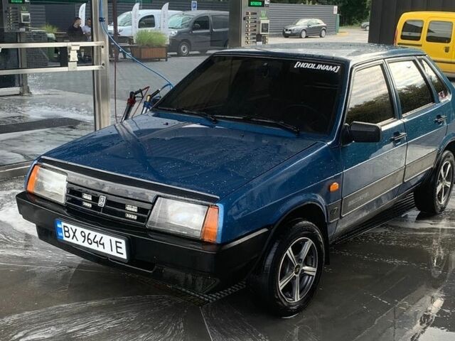 Синий ВАЗ 21099, объемом двигателя 1.6 л и пробегом 215 тыс. км за 800 $, фото 1 на Automoto.ua