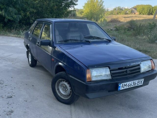 Синий ВАЗ 21099, объемом двигателя 1.3 л и пробегом 300 тыс. км за 594 $, фото 1 на Automoto.ua