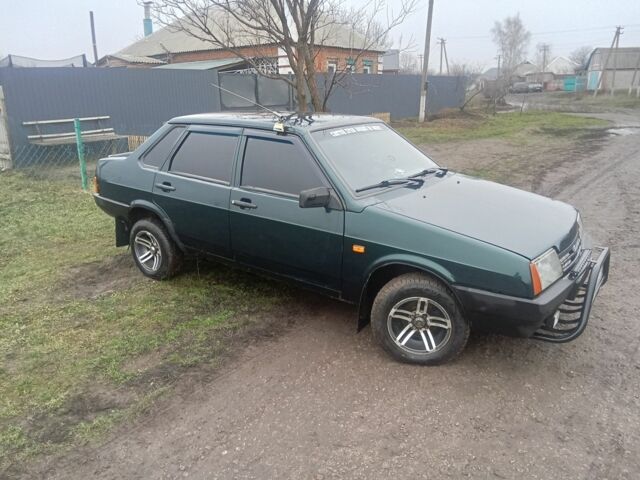 Зеленый ВАЗ 21099, объемом двигателя 1.5 л и пробегом 180 тыс. км за 1750 $, фото 1 на Automoto.ua