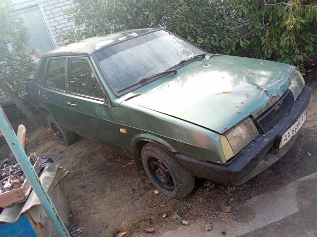 Зеленый ВАЗ 21099, объемом двигателя 1.5 л и пробегом 300 тыс. км за 482 $, фото 1 на Automoto.ua