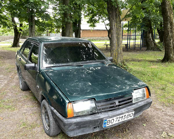 Зеленый ВАЗ 21099, объемом двигателя 1.6 л и пробегом 240 тыс. км за 500 $, фото 1 на Automoto.ua
