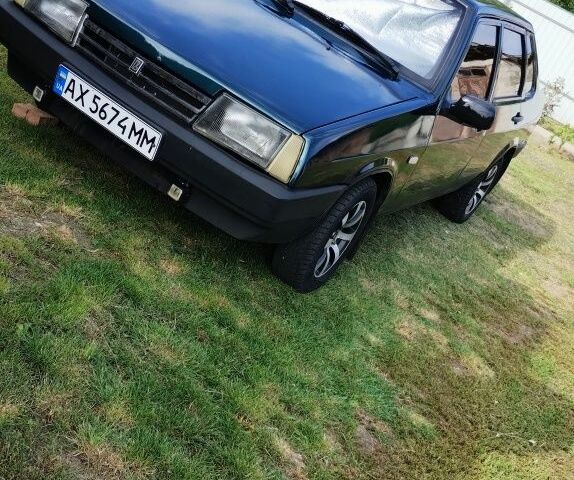 Зеленый ВАЗ 21099, объемом двигателя 1.5 л и пробегом 321 тыс. км за 2000 $, фото 1 на Automoto.ua