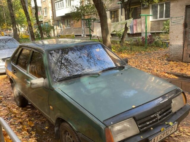 Зеленый ВАЗ 21099, объемом двигателя 1.5 л и пробегом 100 тыс. км за 1000 $, фото 1 на Automoto.ua