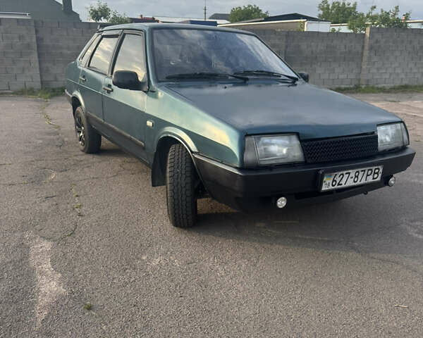 Зеленый ВАЗ 21099, объемом двигателя 1.5 л и пробегом 290 тыс. км за 1000 $, фото 1 на Automoto.ua