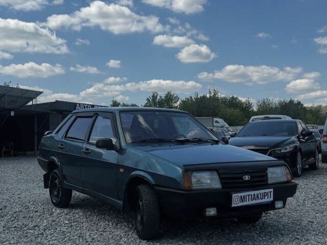 Зеленый ВАЗ 21099, объемом двигателя 1.5 л и пробегом 200 тыс. км за 1100 $, фото 1 на Automoto.ua