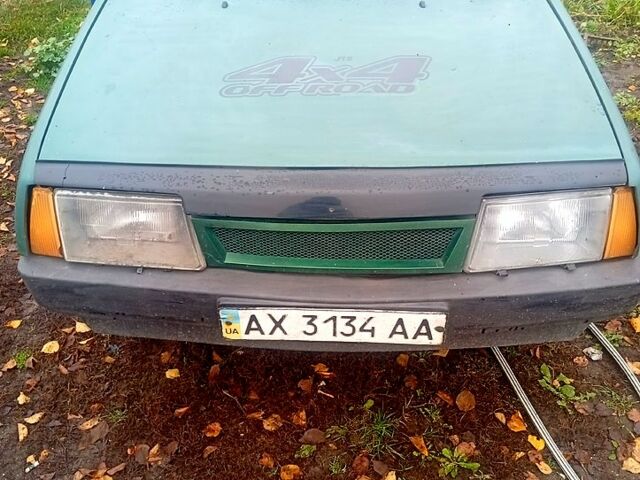 Зеленый ВАЗ 21099, объемом двигателя 1.5 л и пробегом 200 тыс. км за 1000 $, фото 1 на Automoto.ua