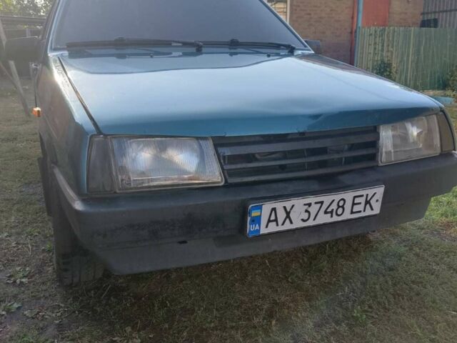Зеленый ВАЗ 21099, объемом двигателя 1.5 л и пробегом 220 тыс. км за 1100 $, фото 1 на Automoto.ua