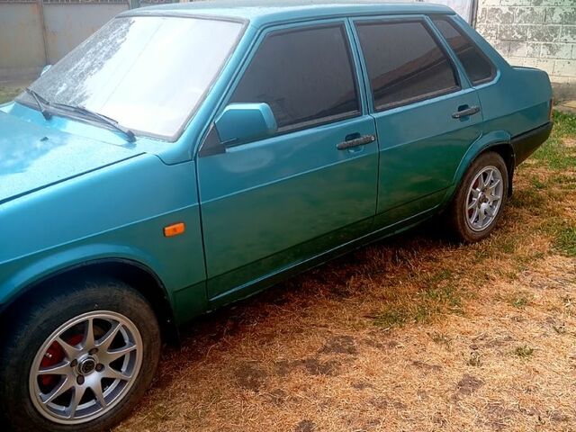 Зеленый ВАЗ 21099, объемом двигателя 1.5 л и пробегом 332 тыс. км за 1650 $, фото 1 на Automoto.ua