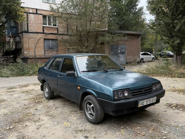 Зеленый ВАЗ 21099, объемом двигателя 1.5 л и пробегом 400 тыс. км за 603 $, фото 1 на Automoto.ua