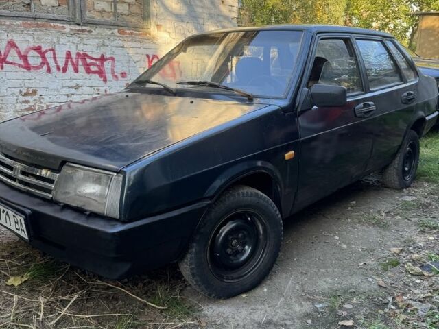 Зеленый ВАЗ 21099, объемом двигателя 1.4 л и пробегом 323 тыс. км за 335 $, фото 1 на Automoto.ua