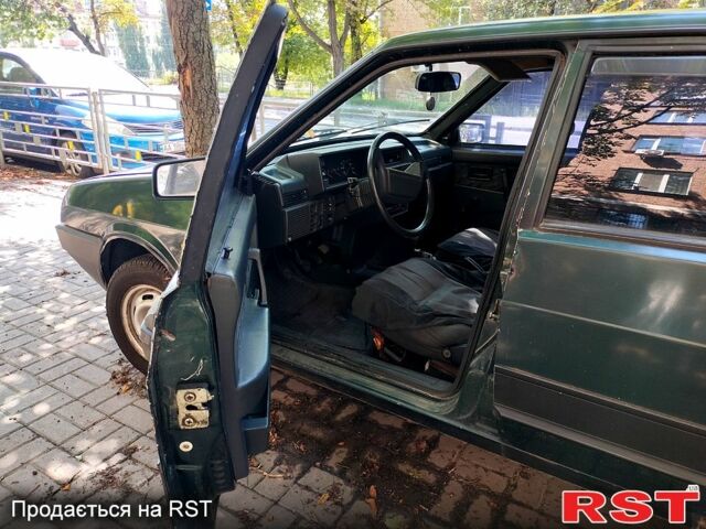 Зеленый ВАЗ 21099, объемом двигателя 1.5 л и пробегом 206 тыс. км за 1400 $, фото 1 на Automoto.ua