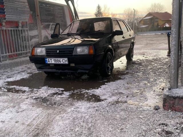 Зеленый ВАЗ 21099, объемом двигателя 1.5 л и пробегом 200 тыс. км за 1500 $, фото 1 на Automoto.ua