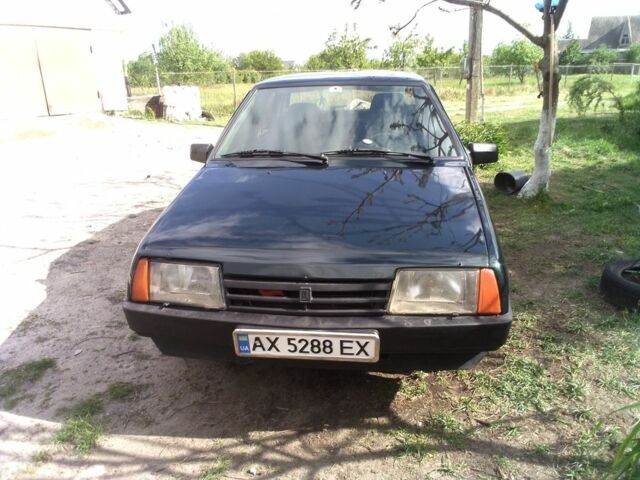 Зеленый ВАЗ 21099, объемом двигателя 1.5 л и пробегом 200 тыс. км за 1500 $, фото 1 на Automoto.ua