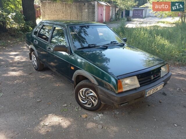 Зеленый ВАЗ 21099, объемом двигателя 1.5 л и пробегом 355 тыс. км за 1200 $, фото 1 на Automoto.ua