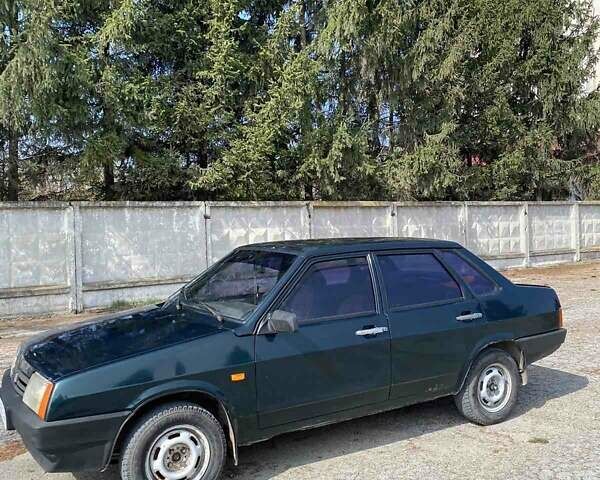 Зеленый ВАЗ 21099, объемом двигателя 1.6 л и пробегом 245 тыс. км за 1250 $, фото 1 на Automoto.ua