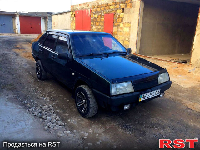 Зеленый ВАЗ 21099, объемом двигателя 1.5 л и пробегом 310 тыс. км за 2500 $, фото 1 на Automoto.ua