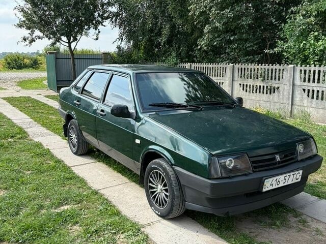 Зеленый ВАЗ 21099, объемом двигателя 1.5 л и пробегом 306 тыс. км за 1700 $, фото 1 на Automoto.ua