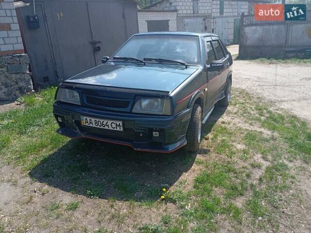 Зеленый ВАЗ 21099, объемом двигателя 1.5 л и пробегом 268 тыс. км за 1550 $, фото 1 на Automoto.ua