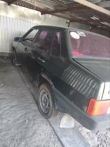 Зеленый ВАЗ 21099, объемом двигателя 1.5 л и пробегом 250 тыс. км за 1100 $, фото 1 на Automoto.ua