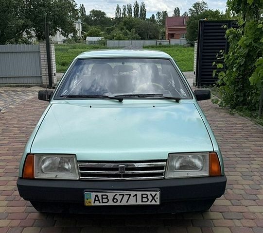 Зеленый ВАЗ 21099, объемом двигателя 1.5 л и пробегом 146 тыс. км за 2000 $, фото 1 на Automoto.ua