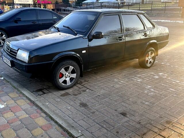 Зеленый ВАЗ 21099, объемом двигателя 1.5 л и пробегом 200 тыс. км за 2300 $, фото 1 на Automoto.ua
