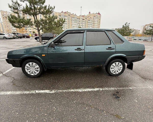 Зелений ВАЗ 21099, об'ємом двигуна 1.5 л та пробігом 163 тис. км за 2000 $, фото 1 на Automoto.ua