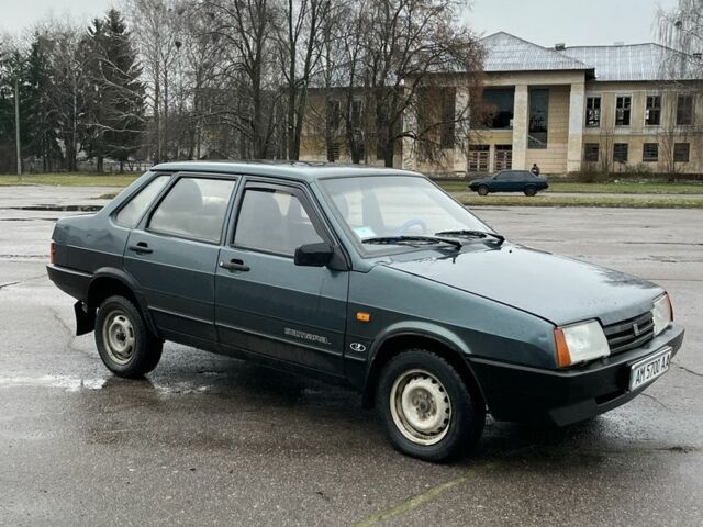 Зеленый ВАЗ 21099, объемом двигателя 1.5 л и пробегом 300 тыс. км за 1700 $, фото 1 на Automoto.ua