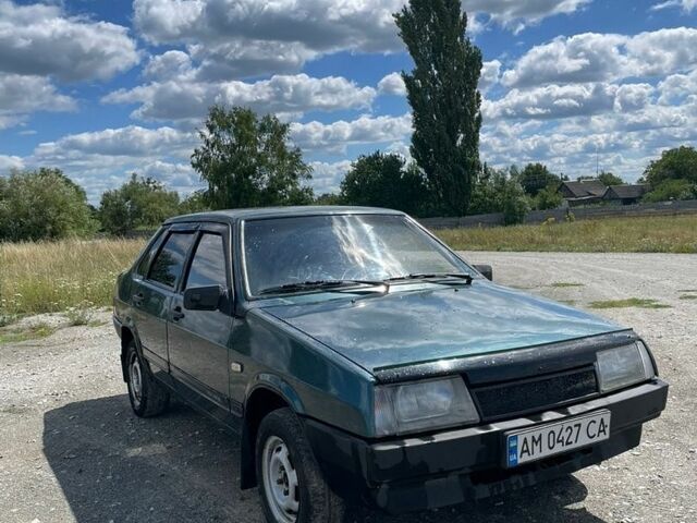 Зелений ВАЗ 21099, об'ємом двигуна 1.5 л та пробігом 300 тис. км за 1100 $, фото 1 на Automoto.ua