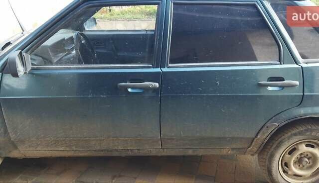Зеленый ВАЗ 21099, объемом двигателя 1.5 л и пробегом 280 тыс. км за 1500 $, фото 1 на Automoto.ua