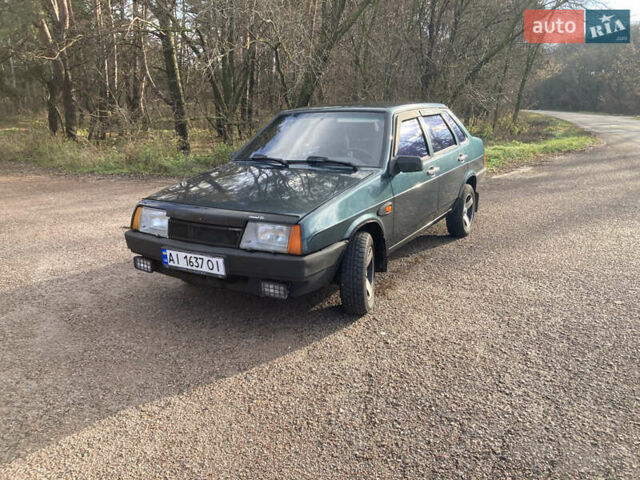Зеленый ВАЗ 21099, объемом двигателя 1.5 л и пробегом 300 тыс. км за 2100 $, фото 1 на Automoto.ua