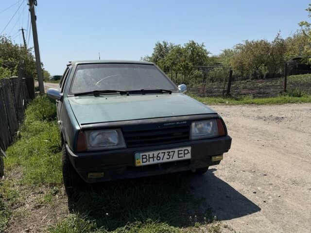 Зеленый ВАЗ 21099, объемом двигателя 1.5 л и пробегом 300 тыс. км за 1400 $, фото 1 на Automoto.ua