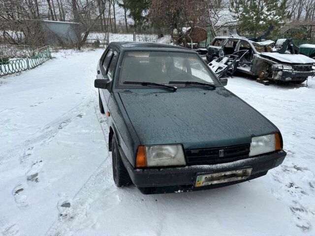 Зеленый ВАЗ 21099, объемом двигателя 1.5 л и пробегом 1000 тыс. км за 1000 $, фото 1 на Automoto.ua