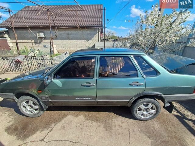 Зеленый ВАЗ 21099, объемом двигателя 1.5 л и пробегом 428 тыс. км за 1700 $, фото 1 на Automoto.ua