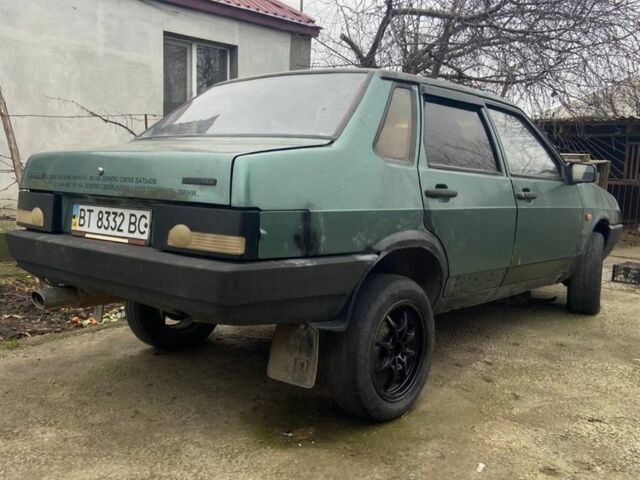 Зеленый ВАЗ 21099, объемом двигателя 1.5 л и пробегом 300 тыс. км за 1250 $, фото 1 на Automoto.ua