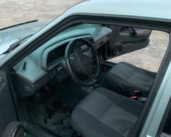 Зеленый ВАЗ 21099, объемом двигателя 1.6 л и пробегом 203 тыс. км за 2000 $, фото 1 на Automoto.ua