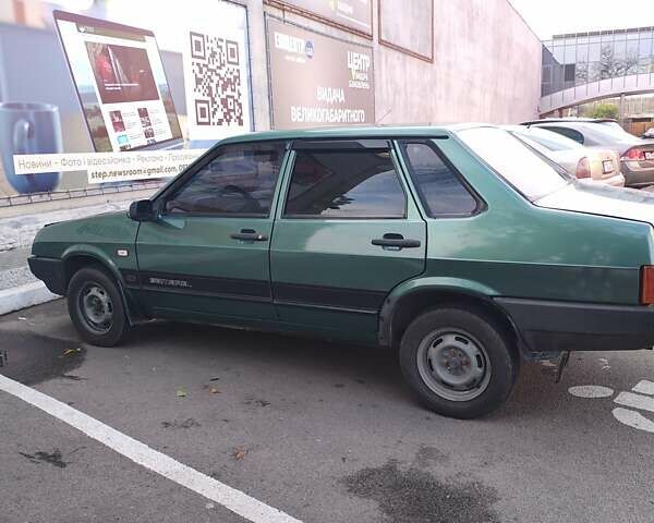 Зеленый ВАЗ 21099, объемом двигателя 1.6 л и пробегом 300 тыс. км за 2500 $, фото 1 на Automoto.ua