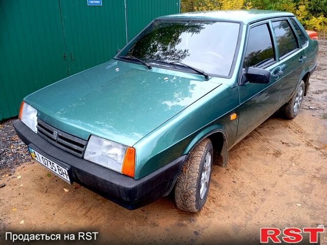 Зелений ВАЗ 21099, об'ємом двигуна 1.6 л та пробігом 109 тис. км за 2000 $, фото 1 на Automoto.ua