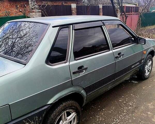 Зелений ВАЗ 21099, об'ємом двигуна 1.6 л та пробігом 220 тис. км за 2000 $, фото 1 на Automoto.ua