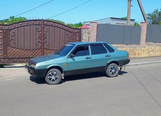 Зеленый ВАЗ 21099, объемом двигателя 0 л и пробегом 158 тыс. км за 2700 $, фото 1 на Automoto.ua