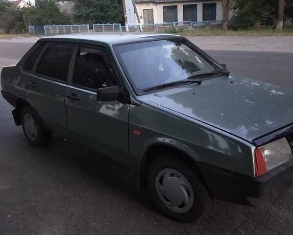 Зелений ВАЗ 21099, об'ємом двигуна 1.6 л та пробігом 103 тис. км за 2050 $, фото 1 на Automoto.ua