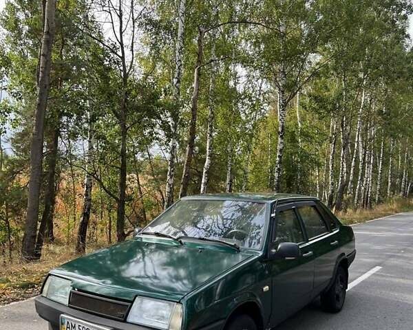 Зеленый ВАЗ 21099, объемом двигателя 1.6 л и пробегом 350 тыс. км за 1800 $, фото 1 на Automoto.ua