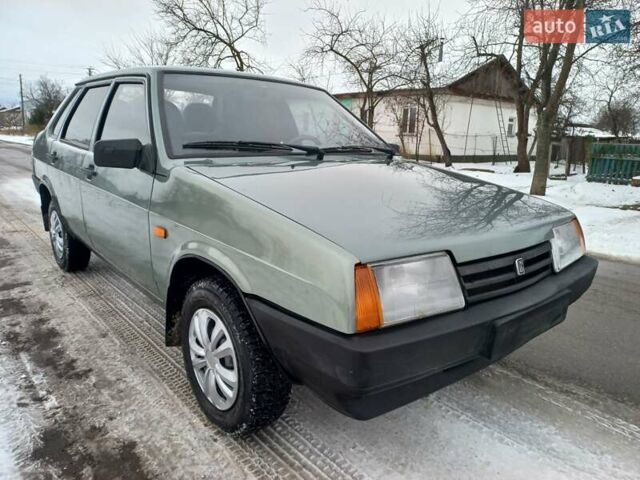 Зеленый ВАЗ 21099, объемом двигателя 1.6 л и пробегом 86 тыс. км за 3100 $, фото 1 на Automoto.ua