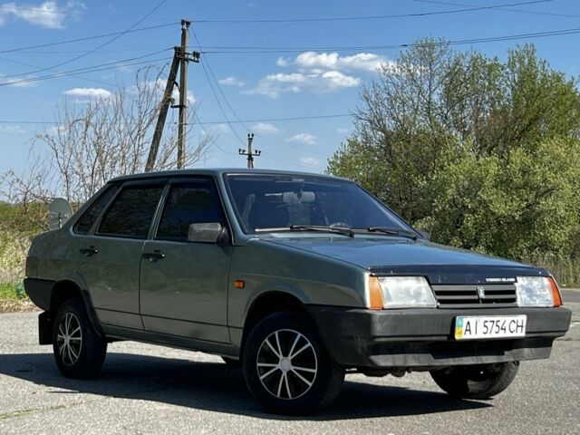 Зеленый ВАЗ 21099, объемом двигателя 1.6 л и пробегом 180 тыс. км за 1800 $, фото 1 на Automoto.ua